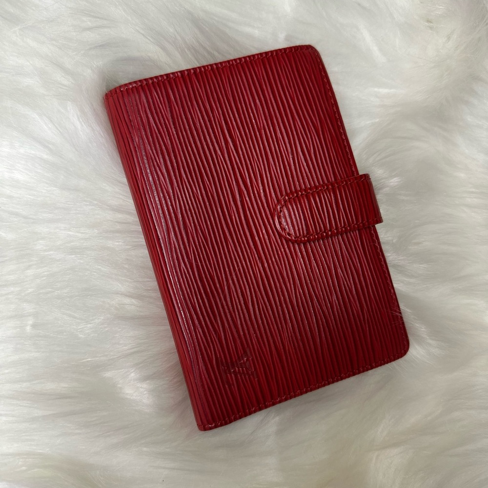 ❌sold❌ Louis Vuitton Red Epi Leather Agenda Cover